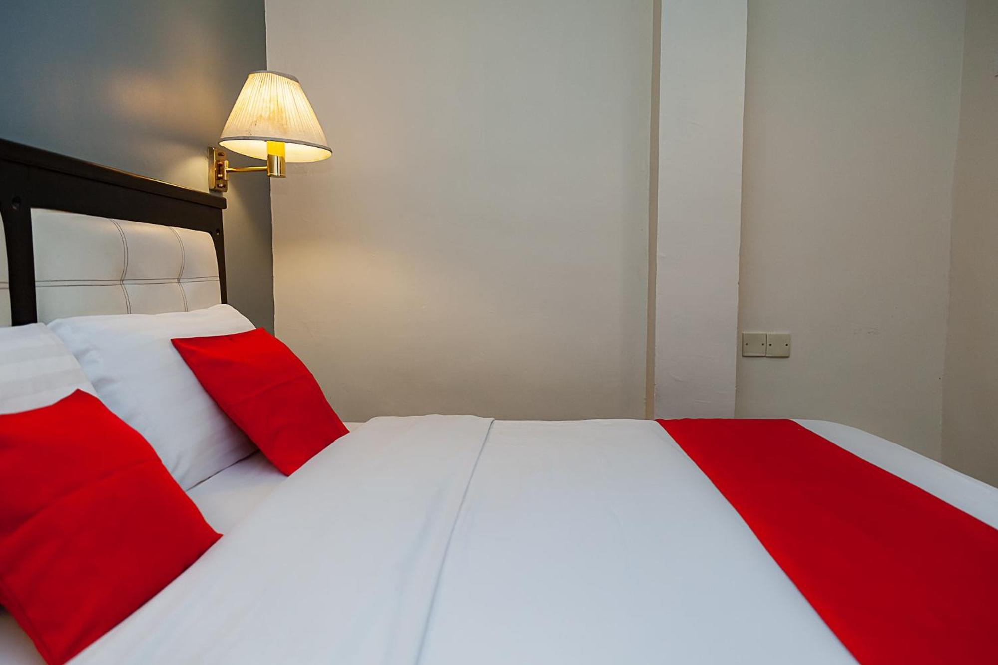 Super Oyo 90055 Mansion Inn Sibu Buitenkant foto