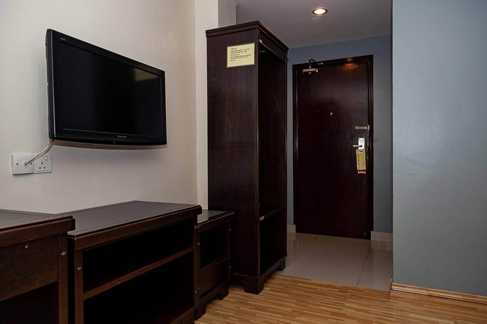 Super Oyo 90055 Mansion Inn Sibu Buitenkant foto