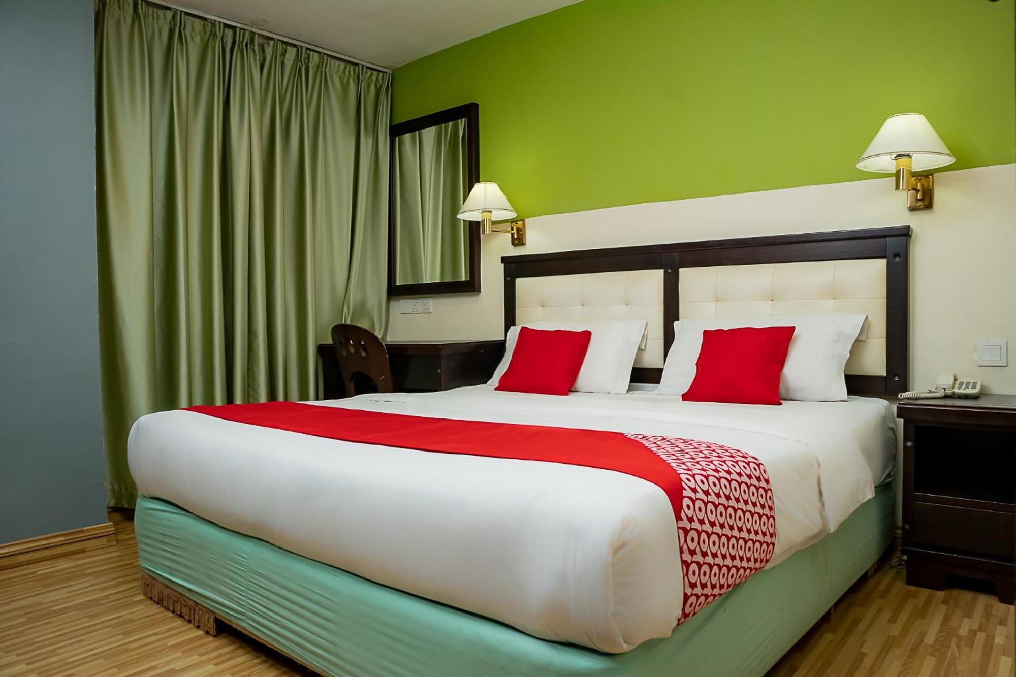 Super Oyo 90055 Mansion Inn Sibu Buitenkant foto