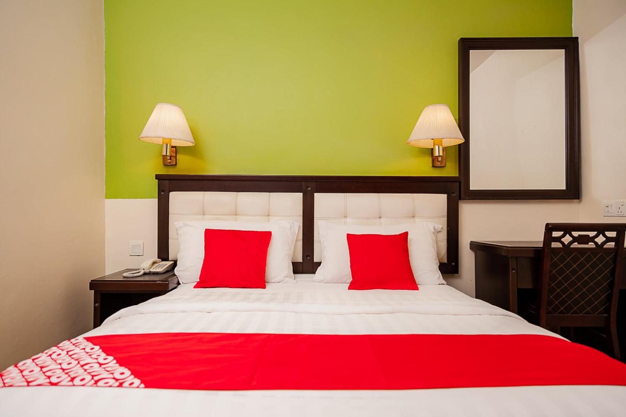 Super Oyo 90055 Mansion Inn Sibu Buitenkant foto