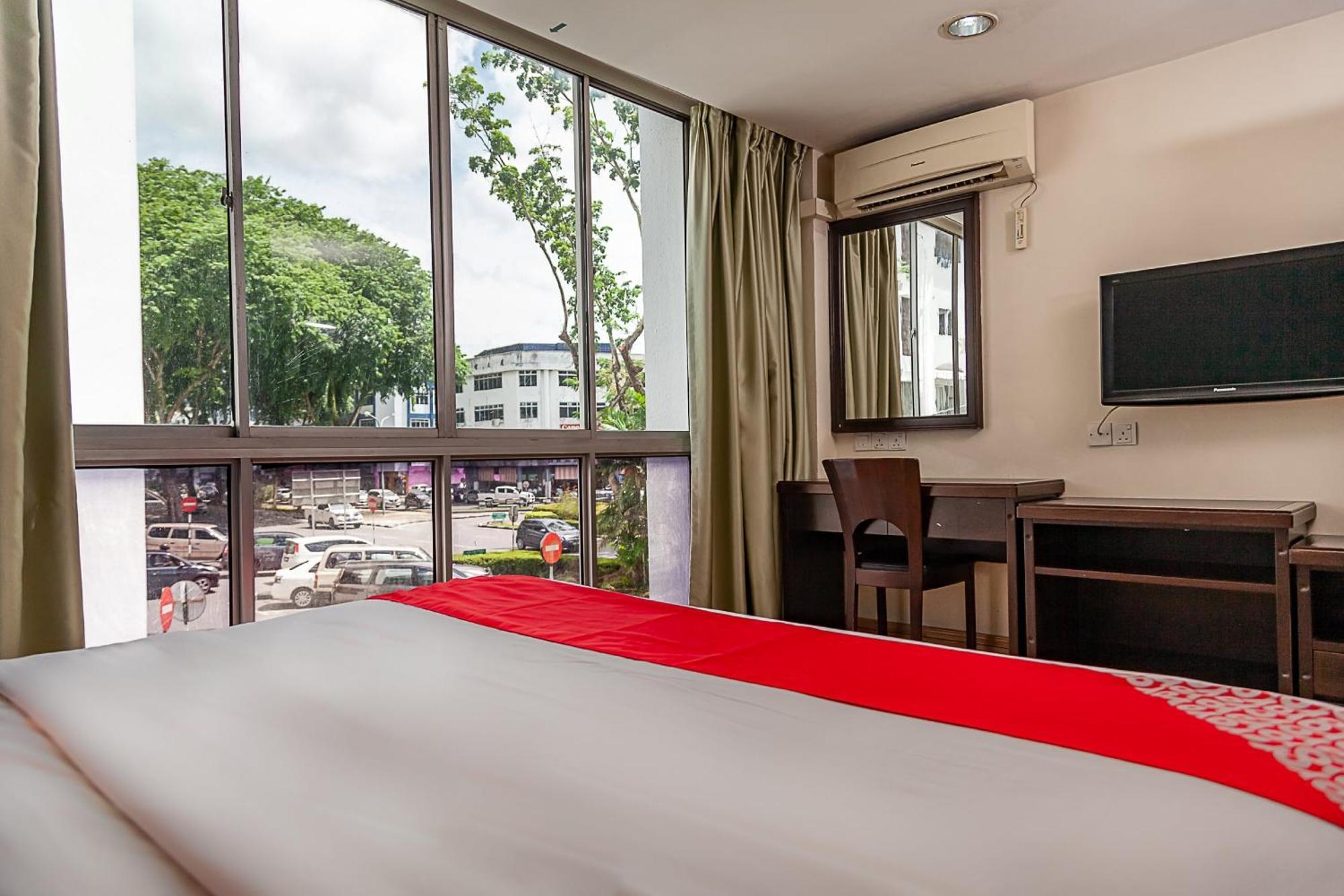 Super Oyo 90055 Mansion Inn Sibu Buitenkant foto