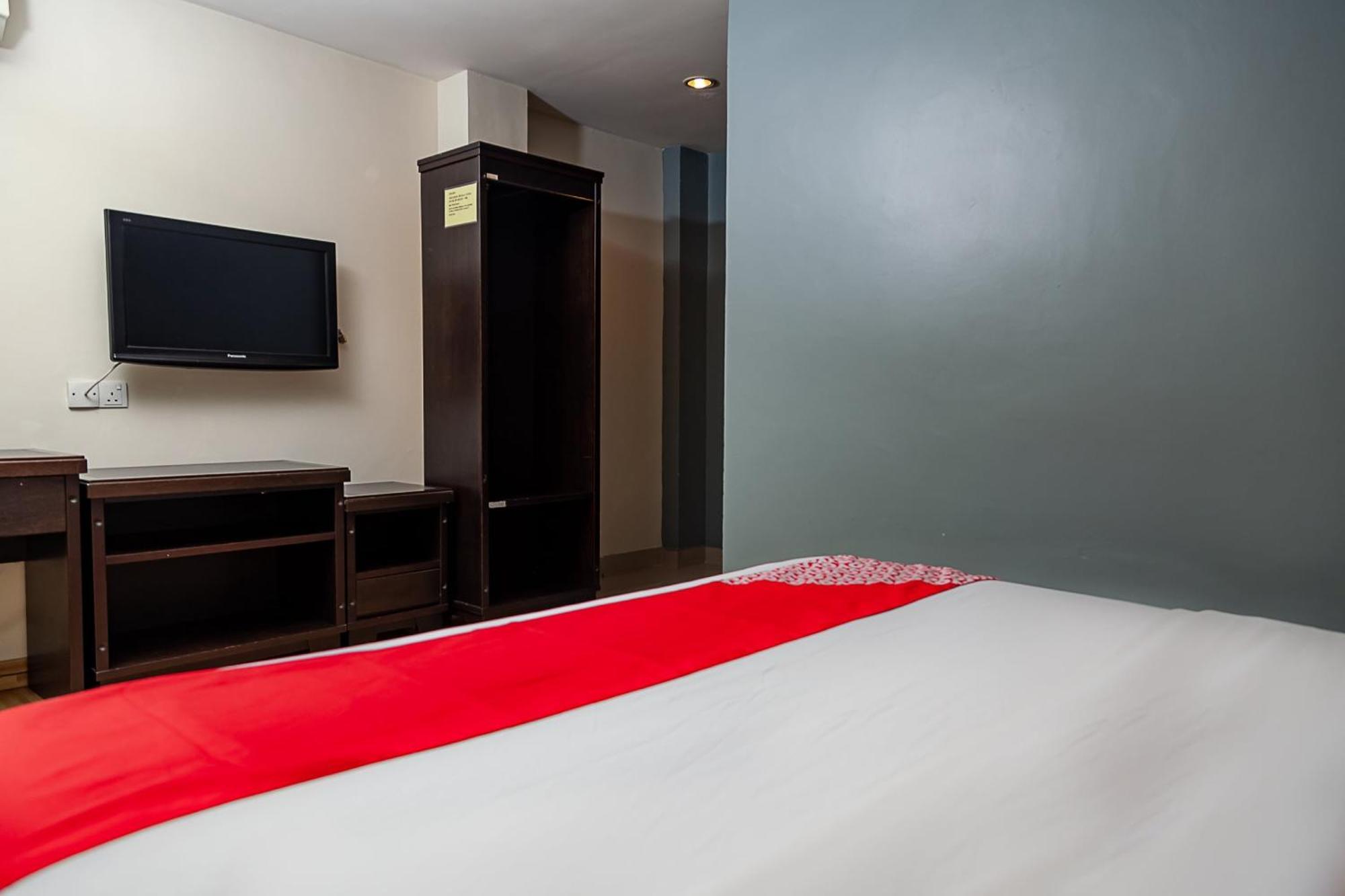 Super Oyo 90055 Mansion Inn Sibu Buitenkant foto