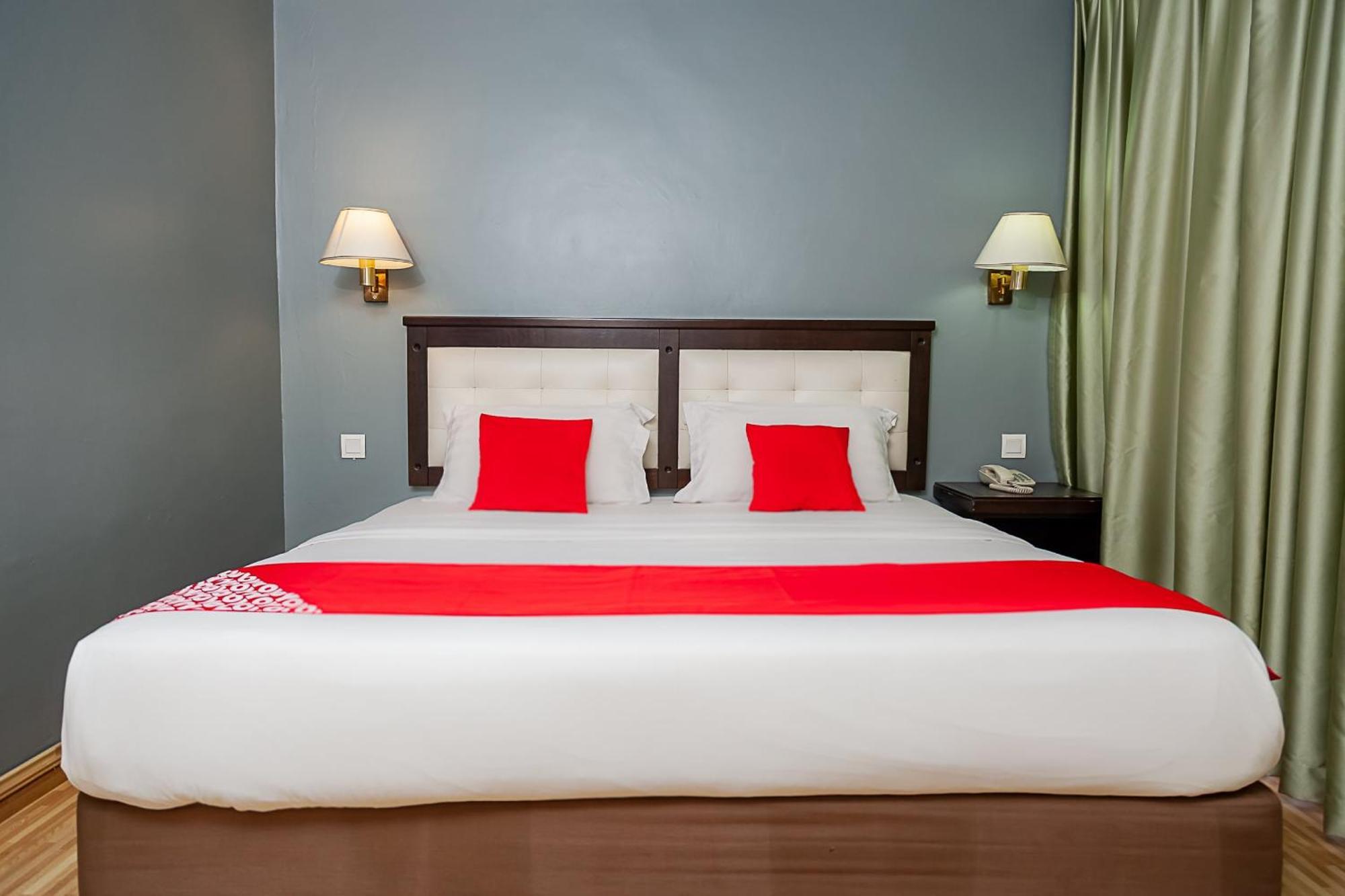 Super Oyo 90055 Mansion Inn Sibu Buitenkant foto