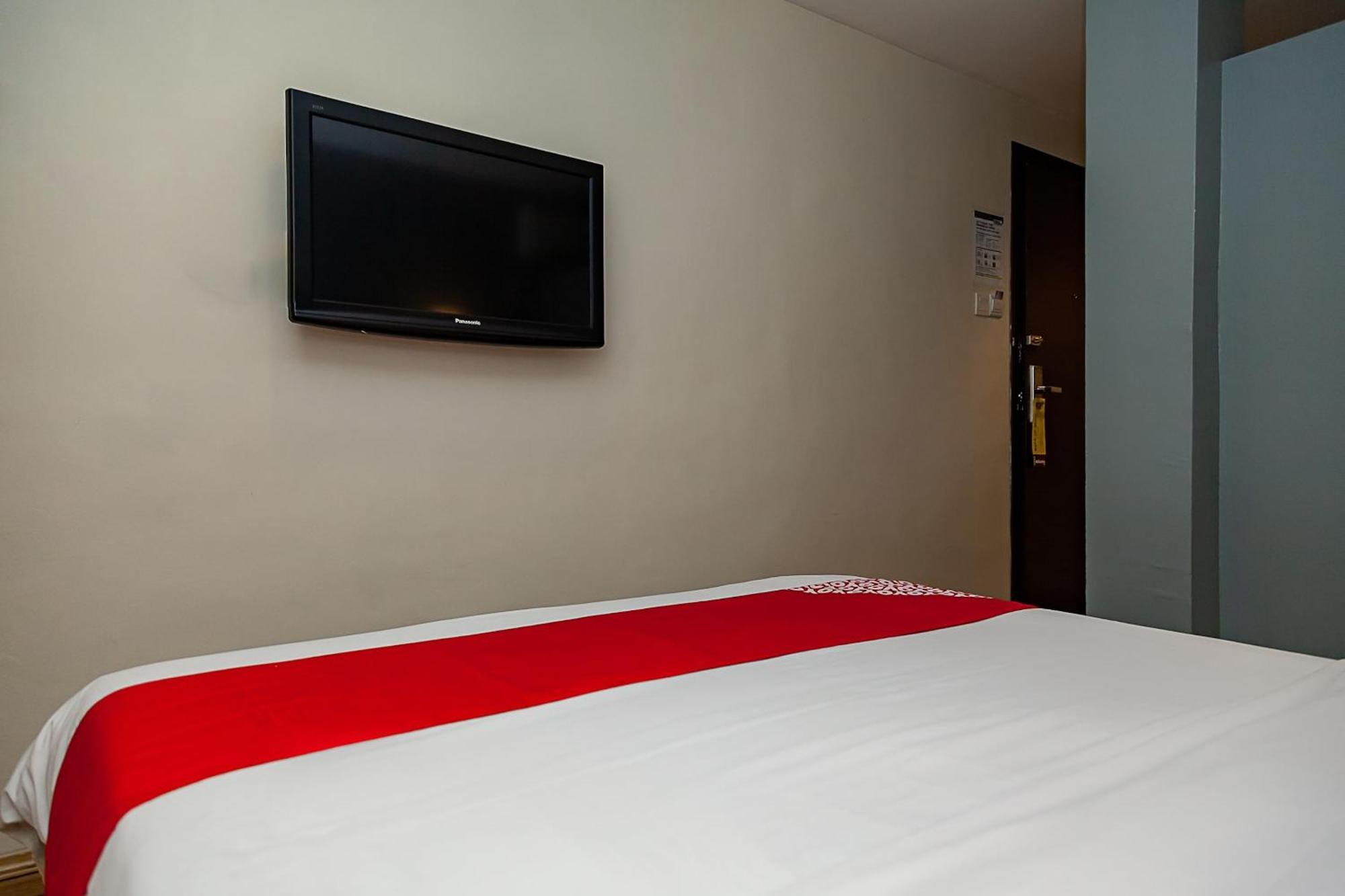 Super Oyo 90055 Mansion Inn Sibu Buitenkant foto