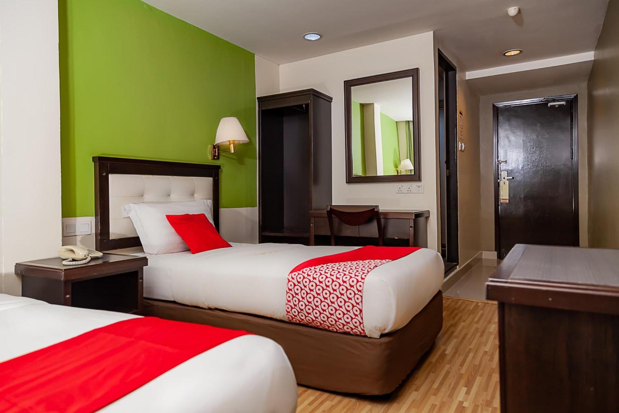 Super Oyo 90055 Mansion Inn Sibu Buitenkant foto