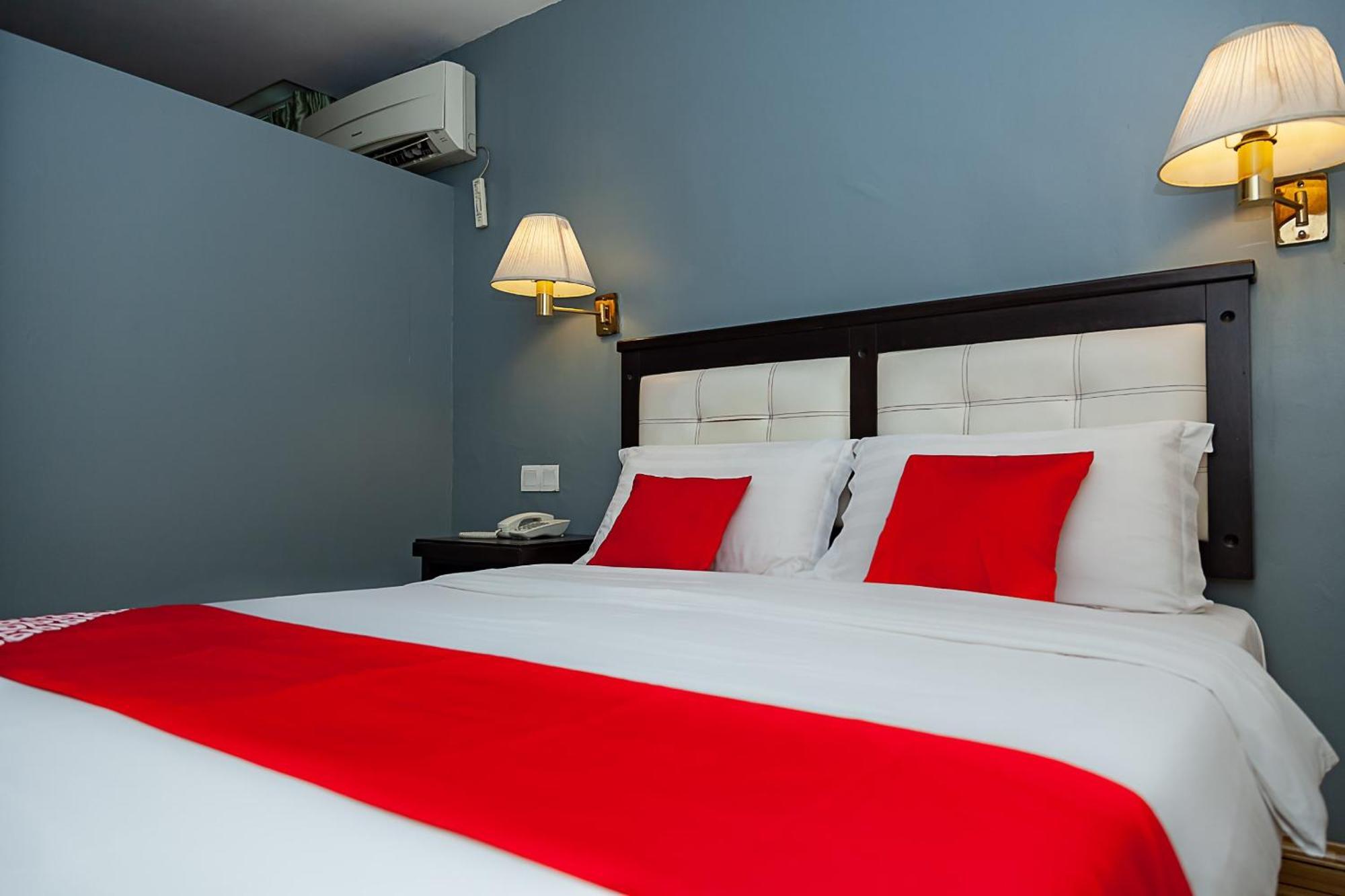 Super Oyo 90055 Mansion Inn Sibu Buitenkant foto